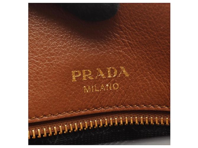 Prada 2-Way Handtasche aus braunem Leder - Ansicht 4