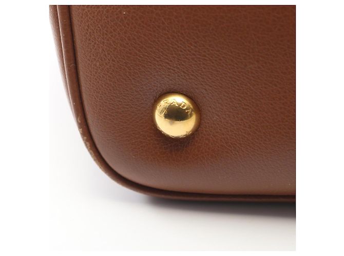 Prada 2-Way Handtasche aus braunem Leder - Ansicht 8