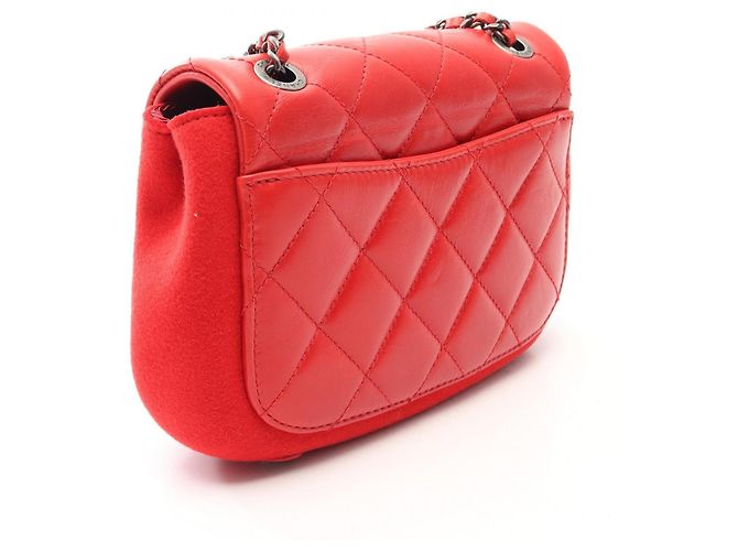 Timeless Bolsa de Ombro Chanel Matelassé Small - vista 2