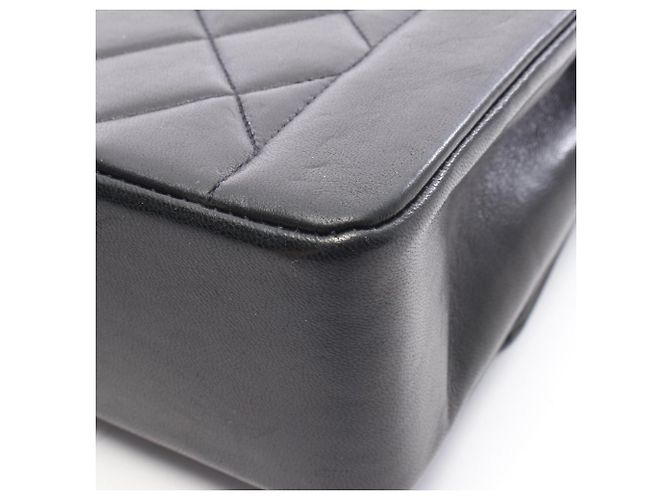 Chanel Matelassé Diana Flap Schultertasche - Ansicht 10