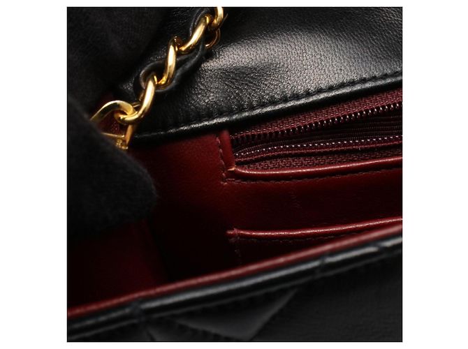 Chanel Matelassé Diana Flap Schultertasche - Ansicht 6