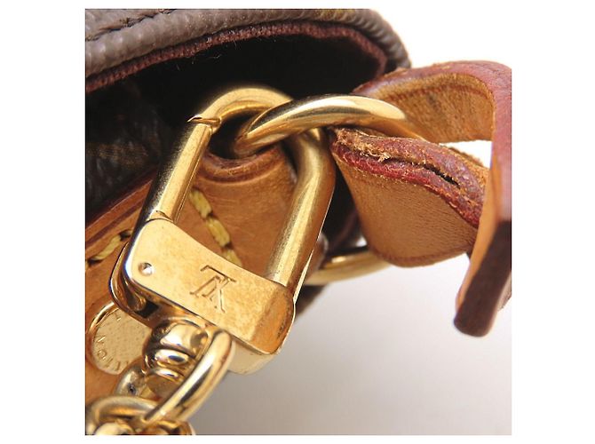 Louis Vuitton Monogram Favorite PM Schultertasche - Ansicht 14
