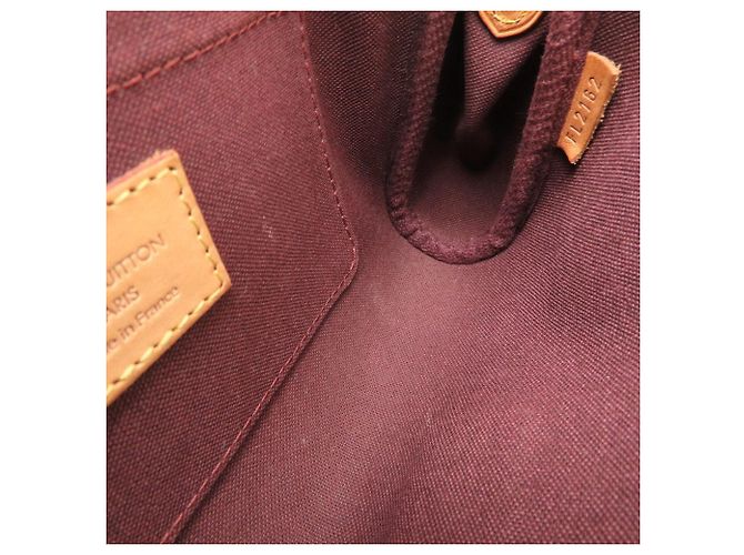 Louis Vuitton Monogram Favorite PM Schultertasche - Ansicht 9