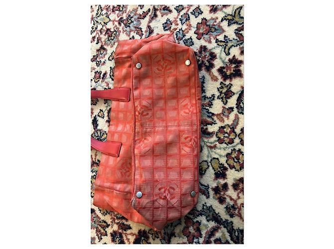 Chanel New Travel Line Shopper Rosso con certificato di autenticità - vista 5