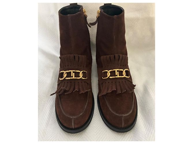 Tod's Wildleder Stiefeletten mit Goldkette - Ansicht 2
