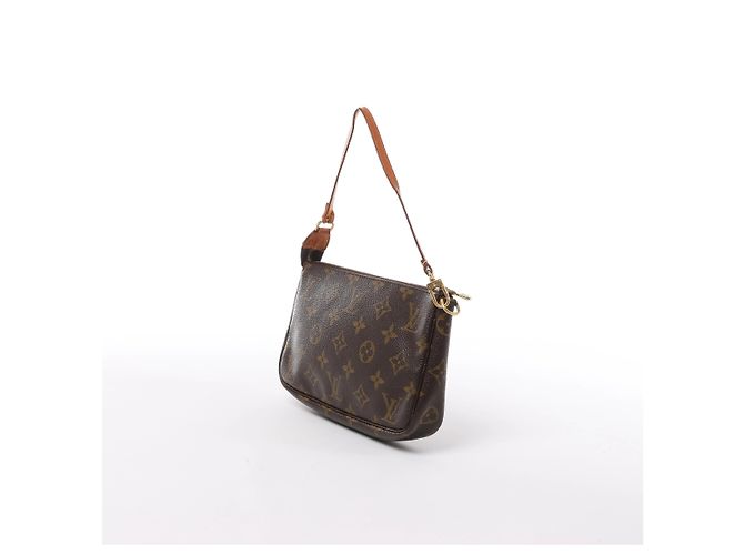 Louis Vuitton Pochette Accessoir Monogram Canvas Handbag in Brown M51980 - vista 2