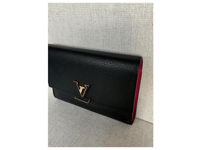 Capucines Portafoglio Louis Vuitton in pelle nera - vista 2