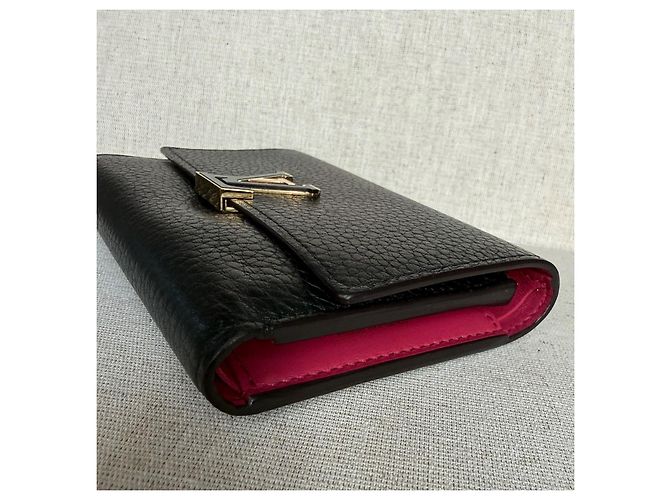 Capucines Portafoglio Louis Vuitton in pelle nera - vista 7