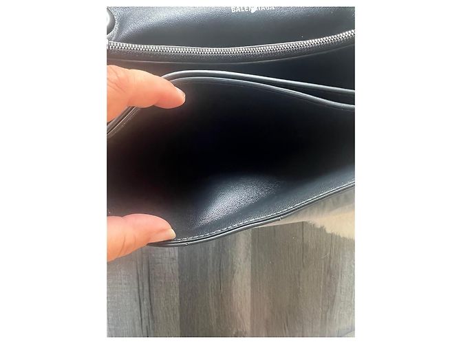 Borsa a tracolla Balenciaga in pelle matelassé nera - vista 10