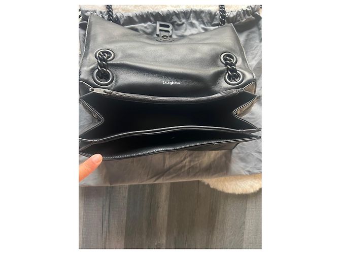 Borsa a tracolla Balenciaga in pelle matelassé nera - vista 5