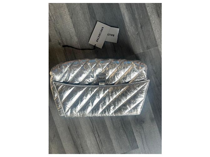 Balenciaga Silberne gesteppte Leder-Clutch - Ansicht 10
