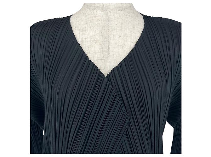 Issey Miyake PLEATS PLEASE Long Polyester Cardigan - view 3