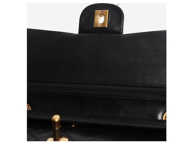 Chanel Borsa Classic Double Flap 1989 medium in pelle d'agnello nera - vista 8