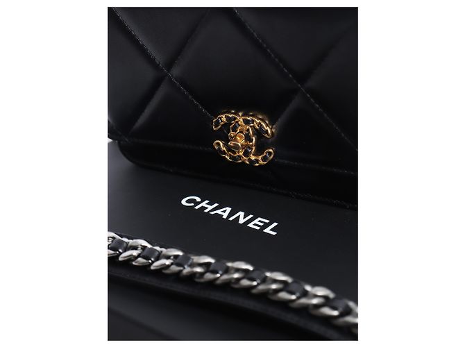 Wallet On Chain Chanel Carteira com Corrente 19 Turnlock Preta - vista 8