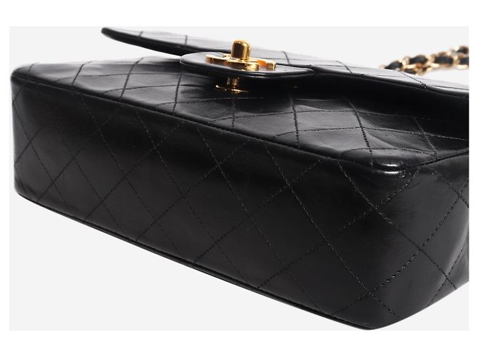 Chanel Borsa Classic Double Flap piccola 1989 in pelle d'agnello nera - vista 4