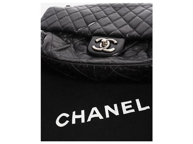 Chanel Bolsa de ombro acolchoada em pele de cordeiro preta 2010 - vista 10