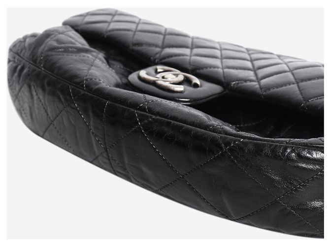Chanel Bolsa de ombro acolchoada em pele de cordeiro preta 2010 - vista 9