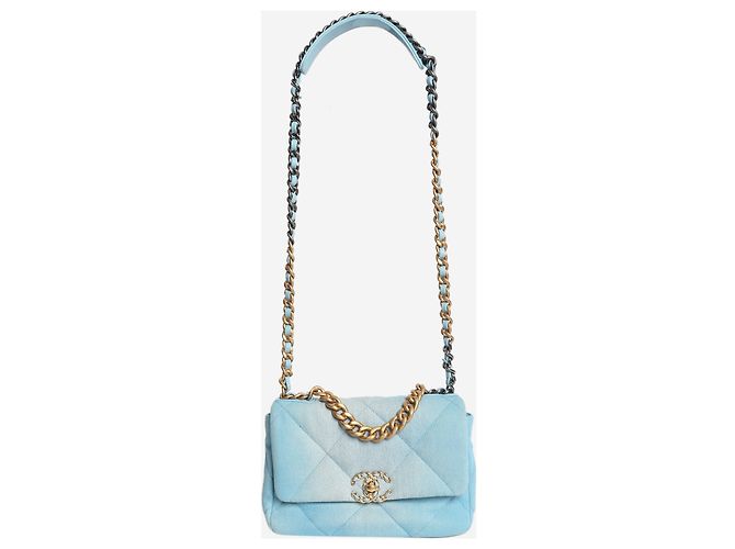 Chanel Bolsa de ombro 19 acolchoada em denim degradê azul - vista 2