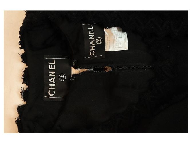 Chanel Black FW03 Rüschen-Fransen-Jacke und Kleid-Set - size UK 12 - Ansicht 4