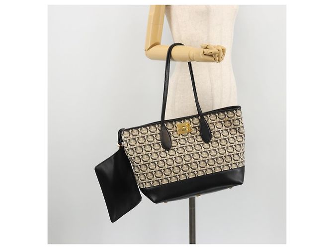 Salvatore Ferragamo Gancini Tote Bag Canvas Black Gold - vista 25