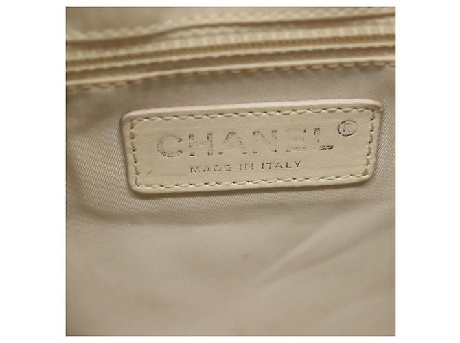 Bolsa de Ombro CHANEL Paris Biarritz Coated Canvas Bege Prata CC - vista 22