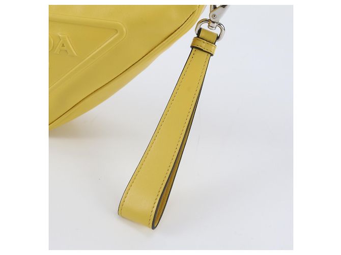 Pochette Prada Triangle en cuir - vue 2