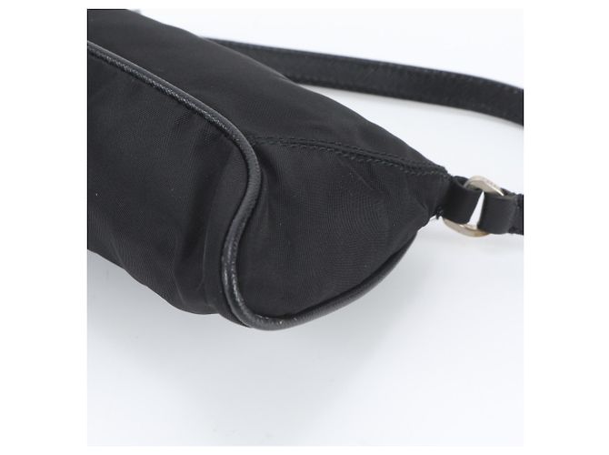 Borsa a mano Prada in nylon Tessuto con logo triangolare in pelle - vista 4
