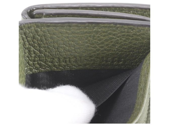 Gucci Leather Tri-fold Wallet - view 10