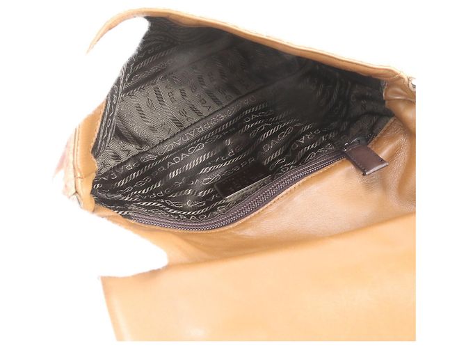 Prada Handtasche/Schultertasche aus Kalbsleder - Ansicht 7