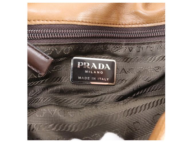 Prada Handtasche/Schultertasche aus Kalbsleder - Ansicht 8