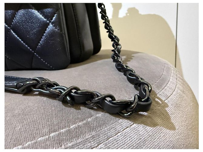 Chanel Trendy CC Small "So Black" – Lambskin & Black Hardware – Set Completo & Garanzia Attiva - vista 15