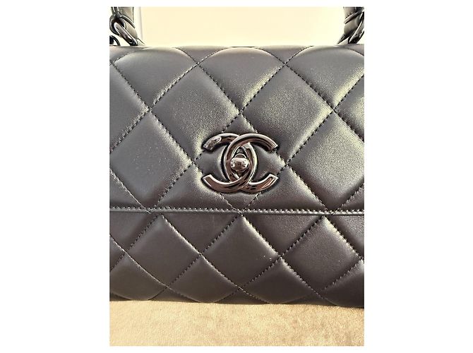 Chanel Trendy CC Small "So Black" – Lambskin & Black Hardware – Set Completo & Garanzia Attiva - vista 3