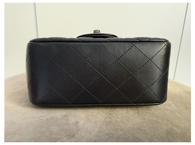 Chanel Mini Classic Flap "So Black" – Lambskin nero & Hardware nero – Eccellenti condizioni - vista 6