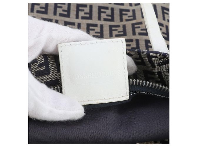 Fendi Zucchino FF Shopper aus Leder und Canvas - Ansicht 11