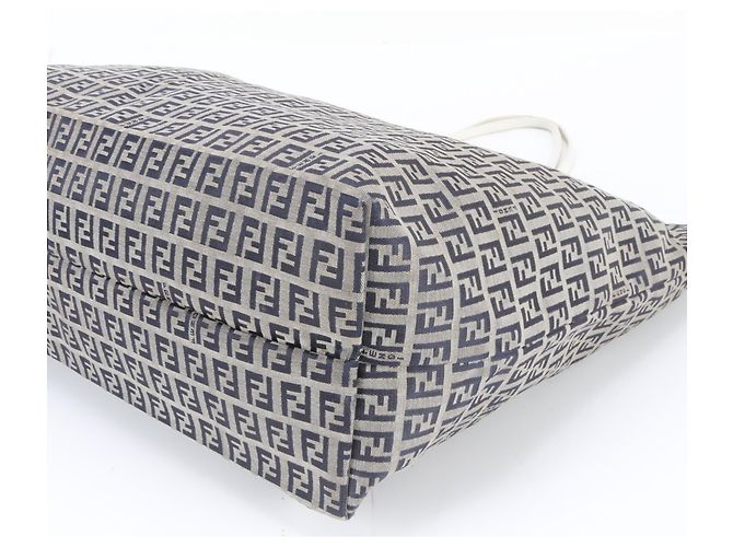 Fendi Zucchino FF Shopper aus Leder und Canvas - Ansicht 5