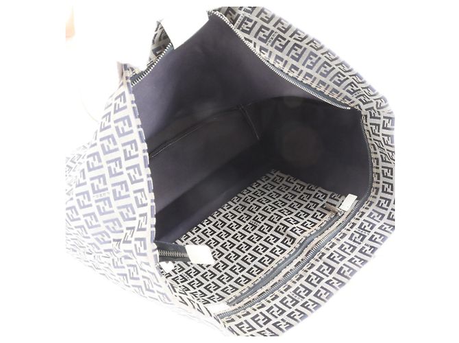 Fendi Zucchino FF Shopper aus Leder und Canvas - Ansicht 7