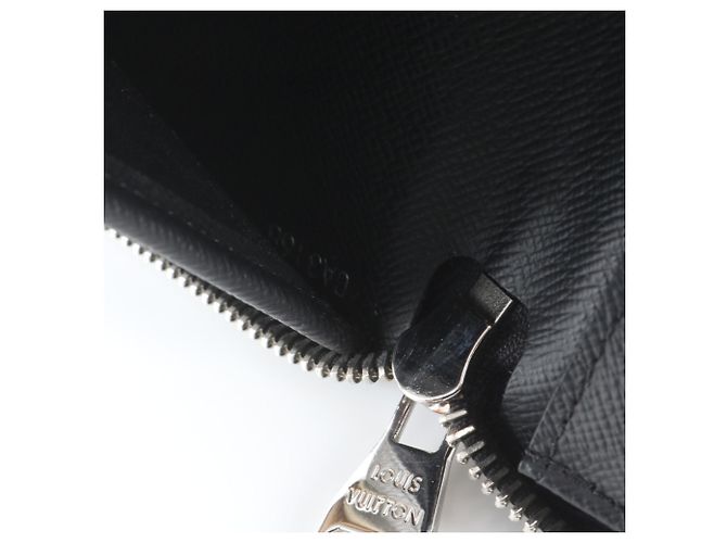Louis Vuitton Epi Zippy Wallet - view 9