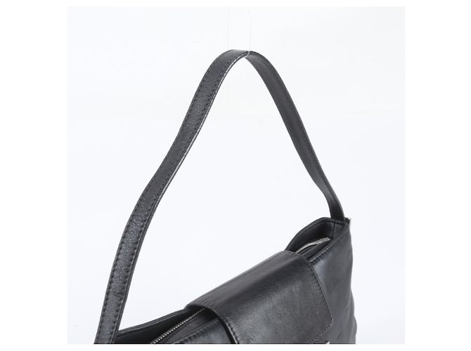 Loewe One-Shoulder Handtasche aus schwarzem Leder - Ansicht 2