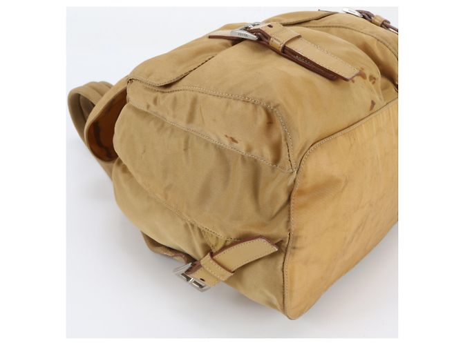 Prada Rucksack und Schultertasche aus Tessuto Nylon mit Leder-Dreieckslogo - Ansicht 6