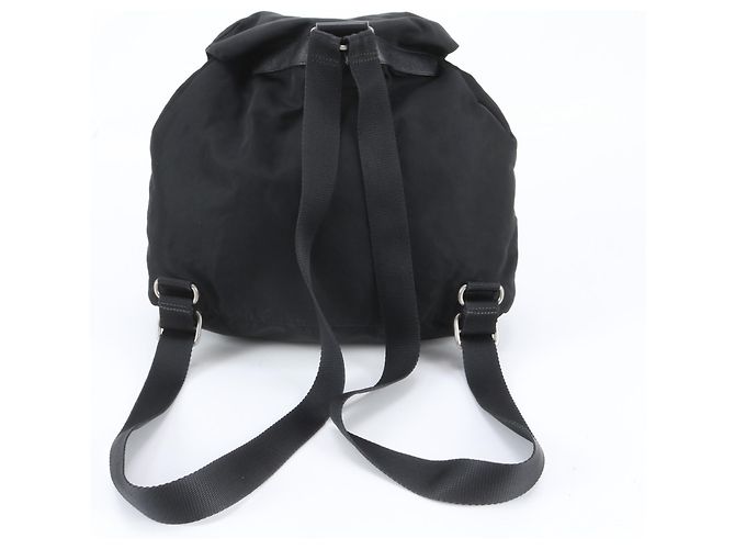 Prada Tessuto Nylon Rucksack mit Leder-Dreieckslogo - Ansicht 3