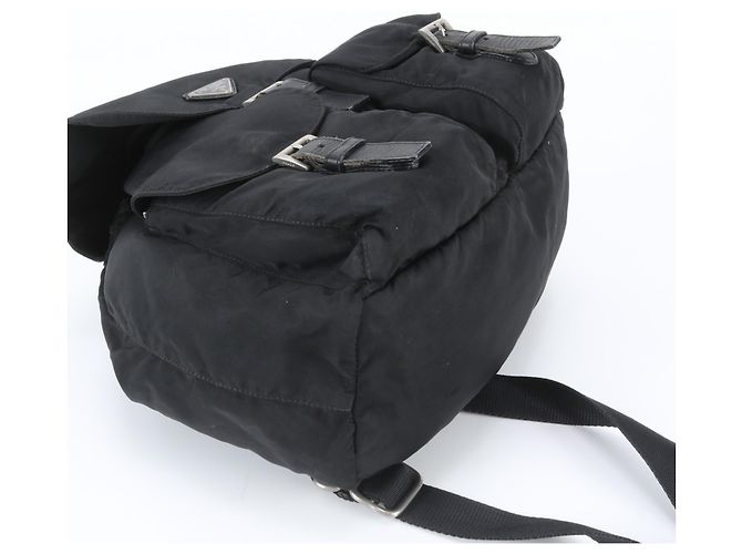 Prada Tessuto Nylon Rucksack mit Leder-Dreieckslogo - Ansicht 4