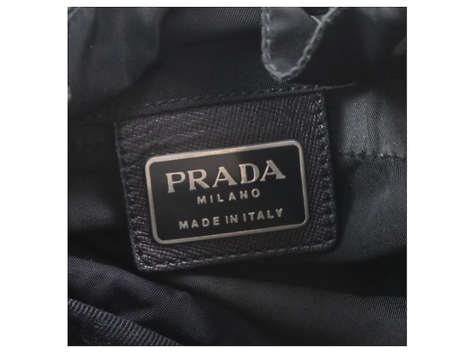 Prada Tessuto Nylon Rucksack mit Leder-Dreieckslogo - Ansicht 8