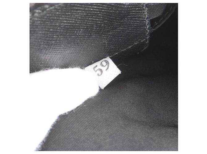 Prada Tessuto Nylon Rucksack mit Leder-Dreieckslogo - Ansicht 9