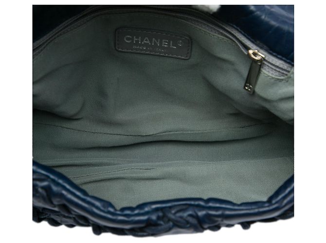 Chanel Blue Medium Quilted Crinkled Calfskin Ultra Stitch Flap - vista 4