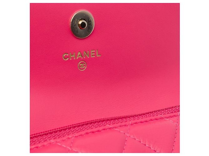 Clutch Chanel Maxi Pearls in pelle d'agnello matelassé rosa con catena - vista 5