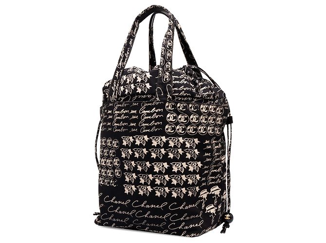 Borsa Tote Chanel Black CC Canvas Grafitti con coulisse - vista 2
