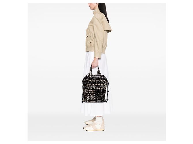 Borsa Tote Chanel Black CC Canvas Grafitti con coulisse - vista 7