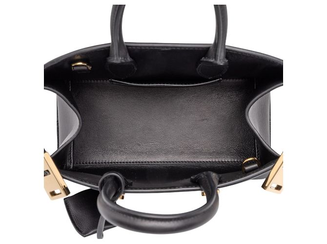 Salvatore Ferragamo Borsa Ferragamo Hug XS in pelle di vitello nera - vista 4