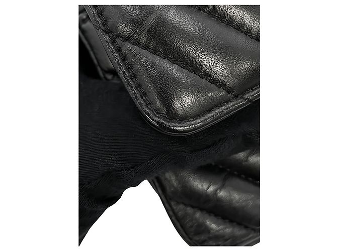 Chanel Black Chevron Lambskin So Black Reissue 2.55 Double Flap 225 - vista 11