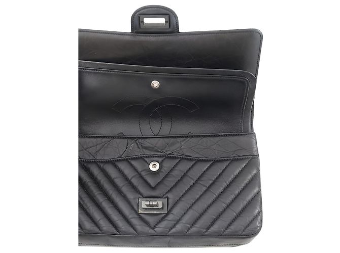 Chanel Black Chevron Lambskin So Black Reissue 2.55 Double Flap 225 - vista 14